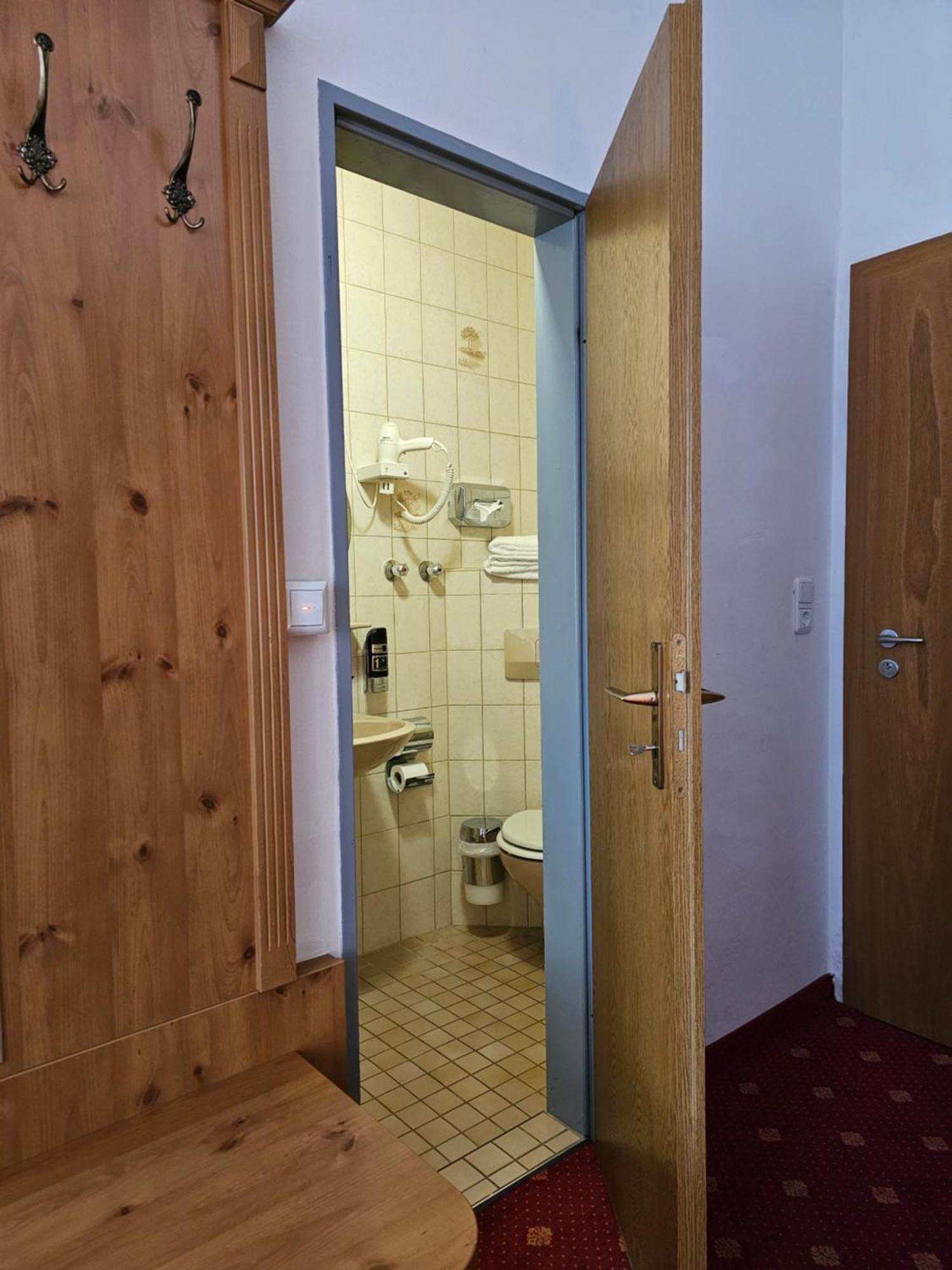 Gasthof Klement Isen Bagian luar foto